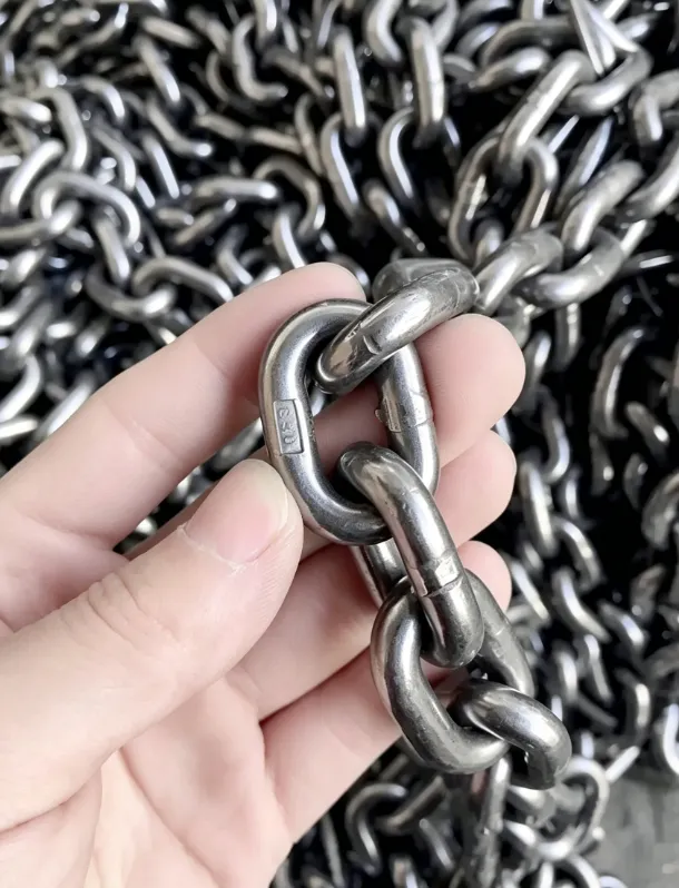 Pourquoi choisir la chaîne de levage en acier au manganèse G80 pour le levage de charges lourdes ?